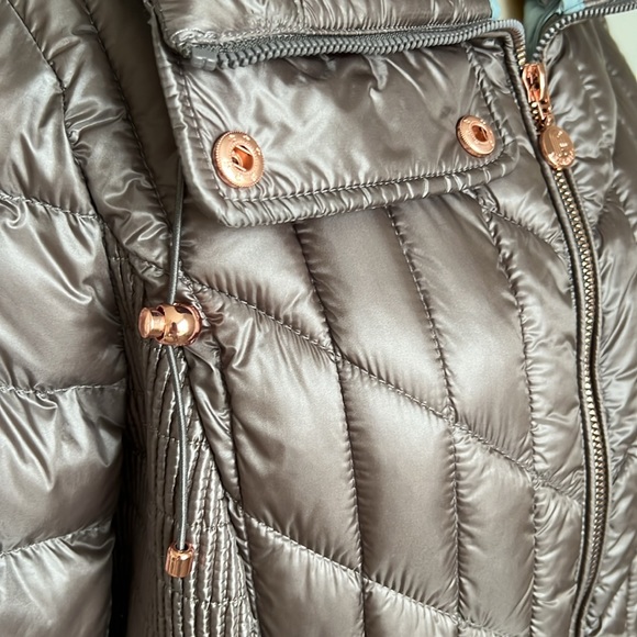 LIKE NEW! Bernardo packable primaloft jacket- Size Small - Picture 4 of 11